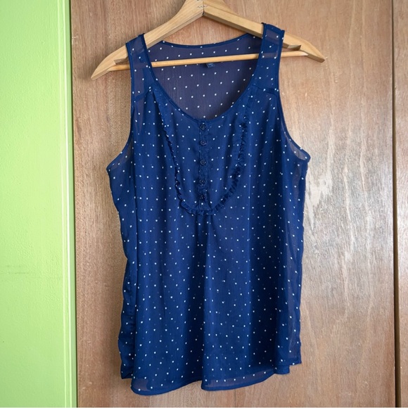 GAP Women’s Star Printed Pattern Scoopneck Tank Top 
• Large - Picture 1 of 4
